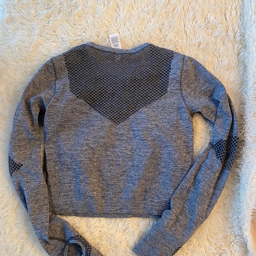 Workout crop - Picture 2 of 3